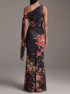 Martina | Vestido largo plisado de gasa estampada negra con un solo tirante