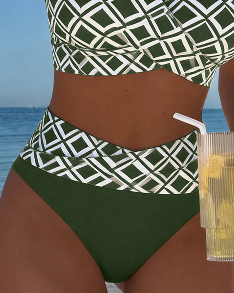Carla | Bikini de dos piezas con corte de sujetador y estampado de rombos