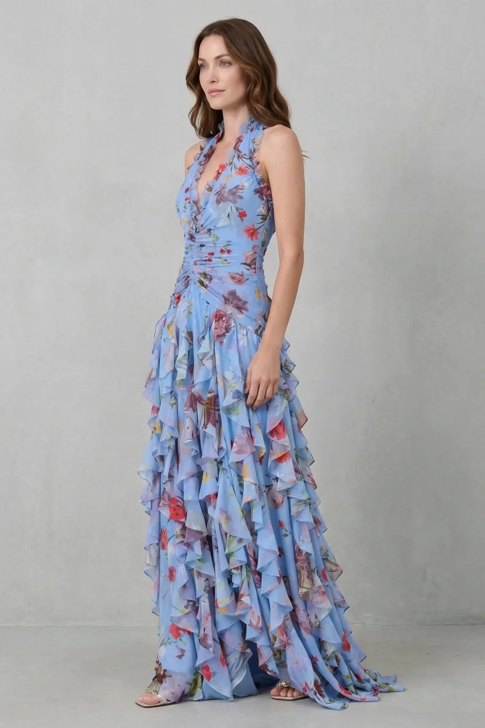 Florencia | Romántica cascada de rosas. Vestido largo con escote americano