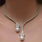 Collar de perlas elegante y brillante en plata
