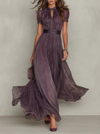 Gloria | Vestido largo de gasa con cuello abierto en color morado