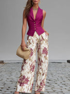 Silvia | Chaleco sin mangas rosa y pantalones anchos con estampado floral