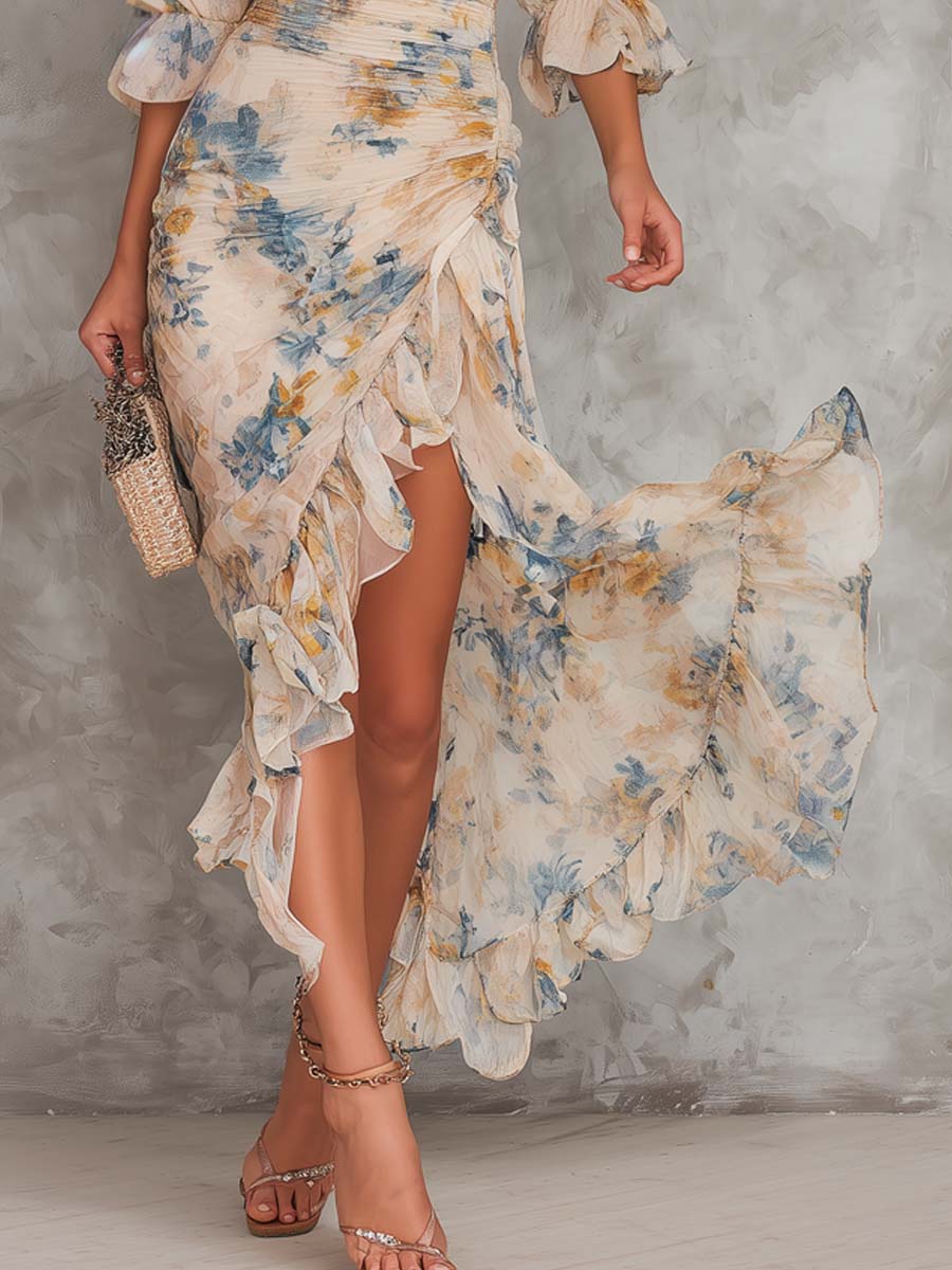 Rita | Vestido largo de gasa asimétrico con estampado floral y cuello alto, color beige