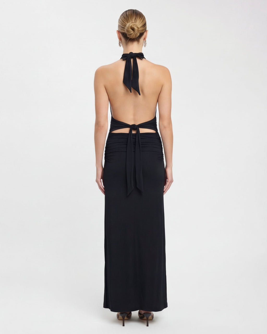 María | Vestido maxi con cuello halter