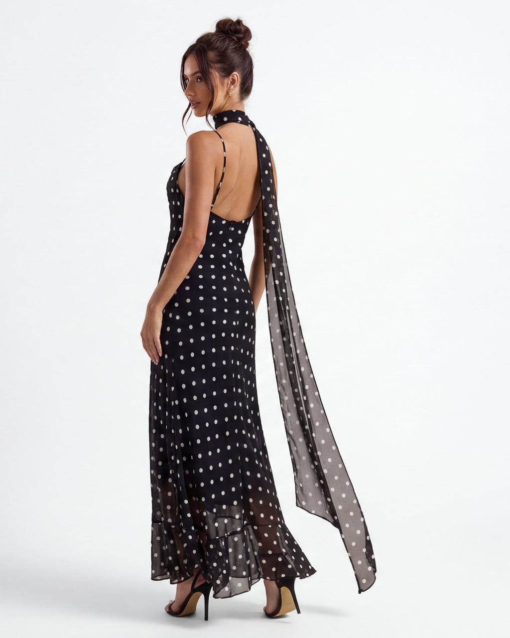 Almudena | Vestido maxi con lunares negros