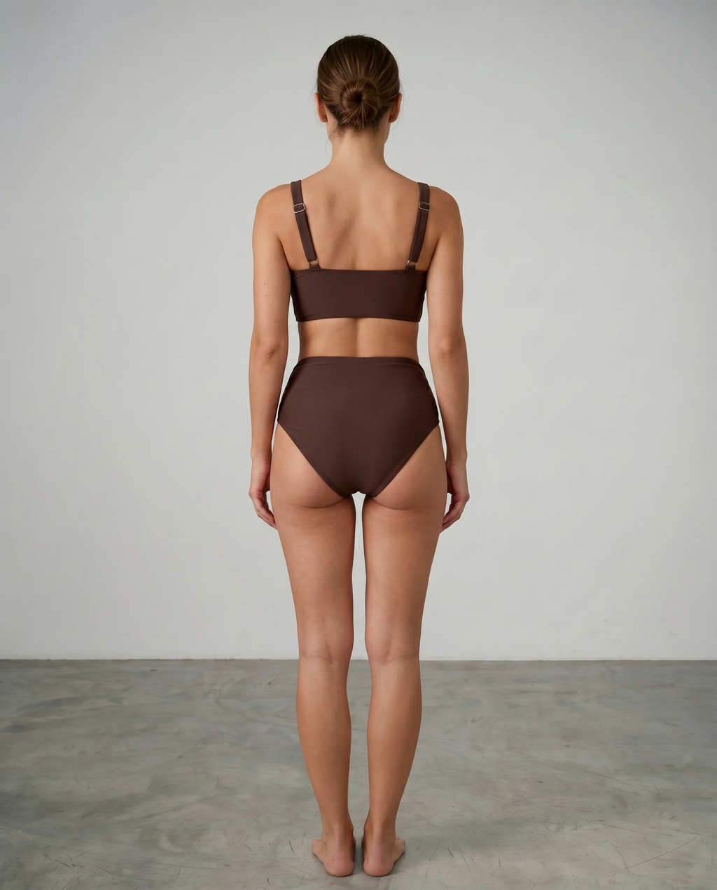 Isabella | Bikini cruzado que sienta muy bien, con copas que ofrecen sujeción